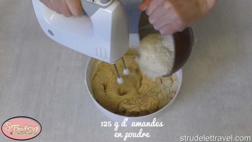 Crumble caramel au fromage blanc - La pâte 16