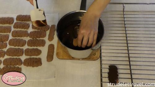 Biscuits moelleux au pain d'épices - Lebkuchen - chocolat 7